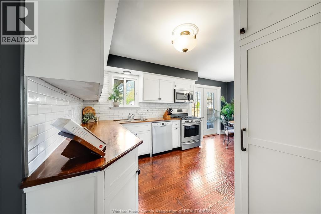 391 BETTY DRIVE - 12