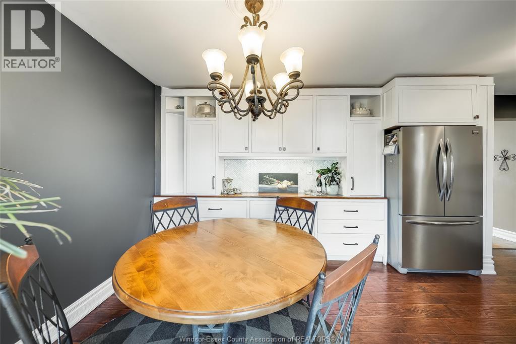 391 BETTY DRIVE - 17