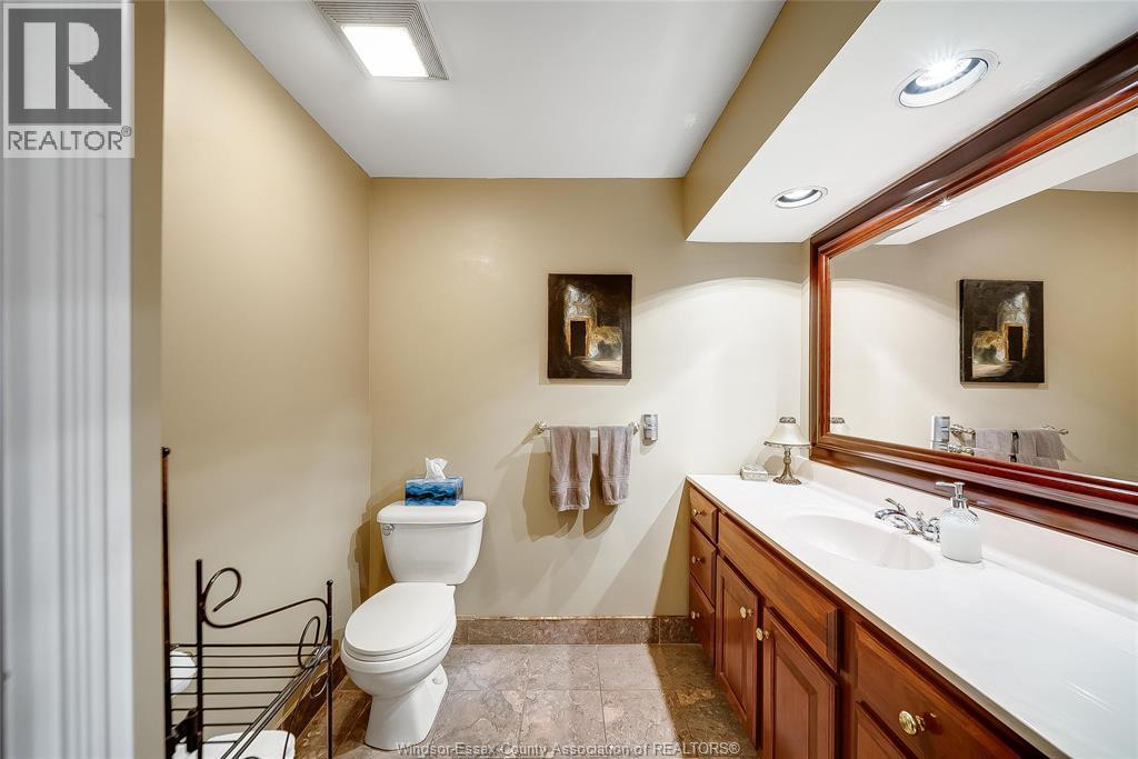 391 BETTY DRIVE - 25