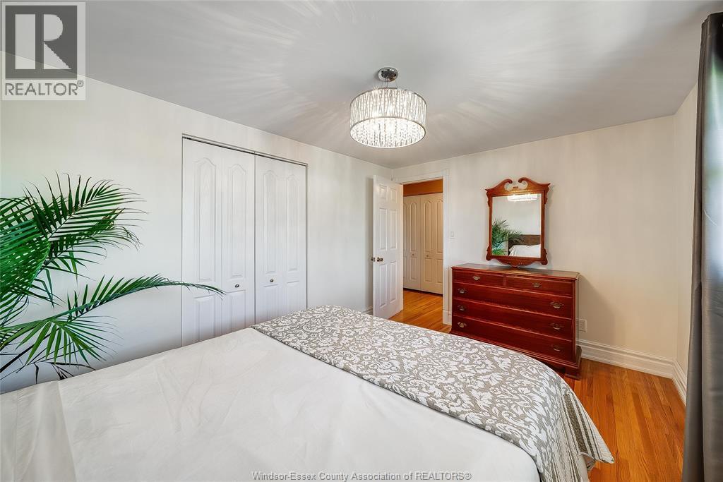 391 BETTY DRIVE - 28
