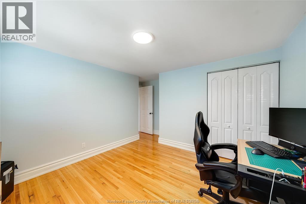 391 BETTY DRIVE - 30