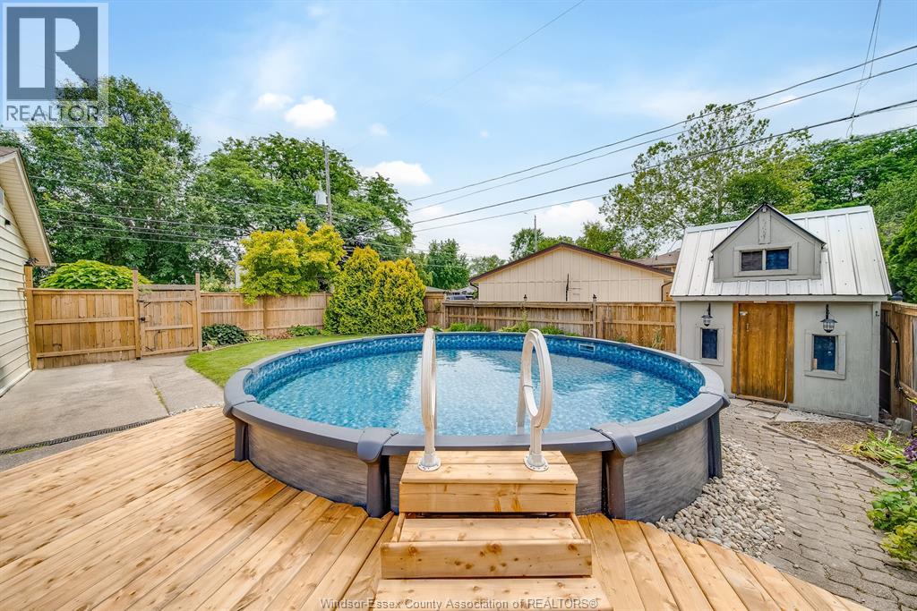 391 BETTY DRIVE - 43