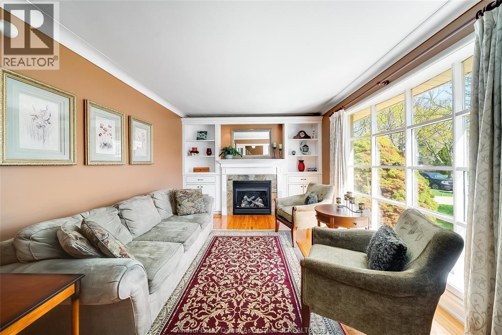 391 BETTY DRIVE - 5