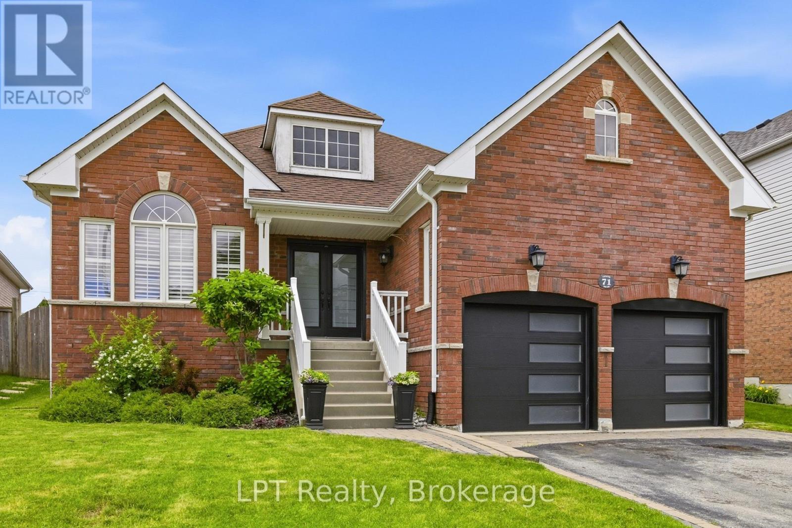 71 LAPRADE SQUARE - 1