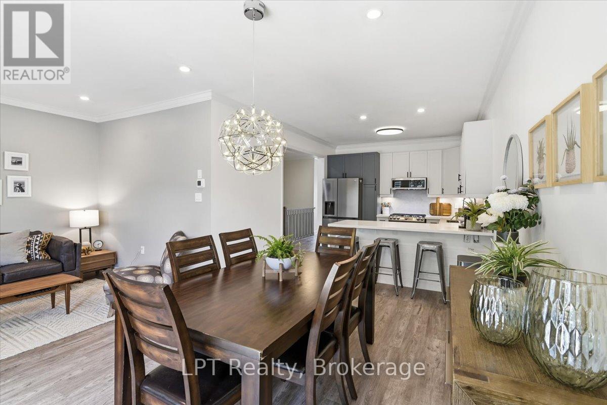 71 LAPRADE SQUARE - 13
