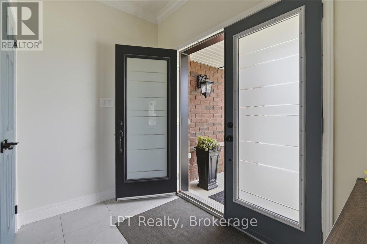 71 LAPRADE SQUARE - 4