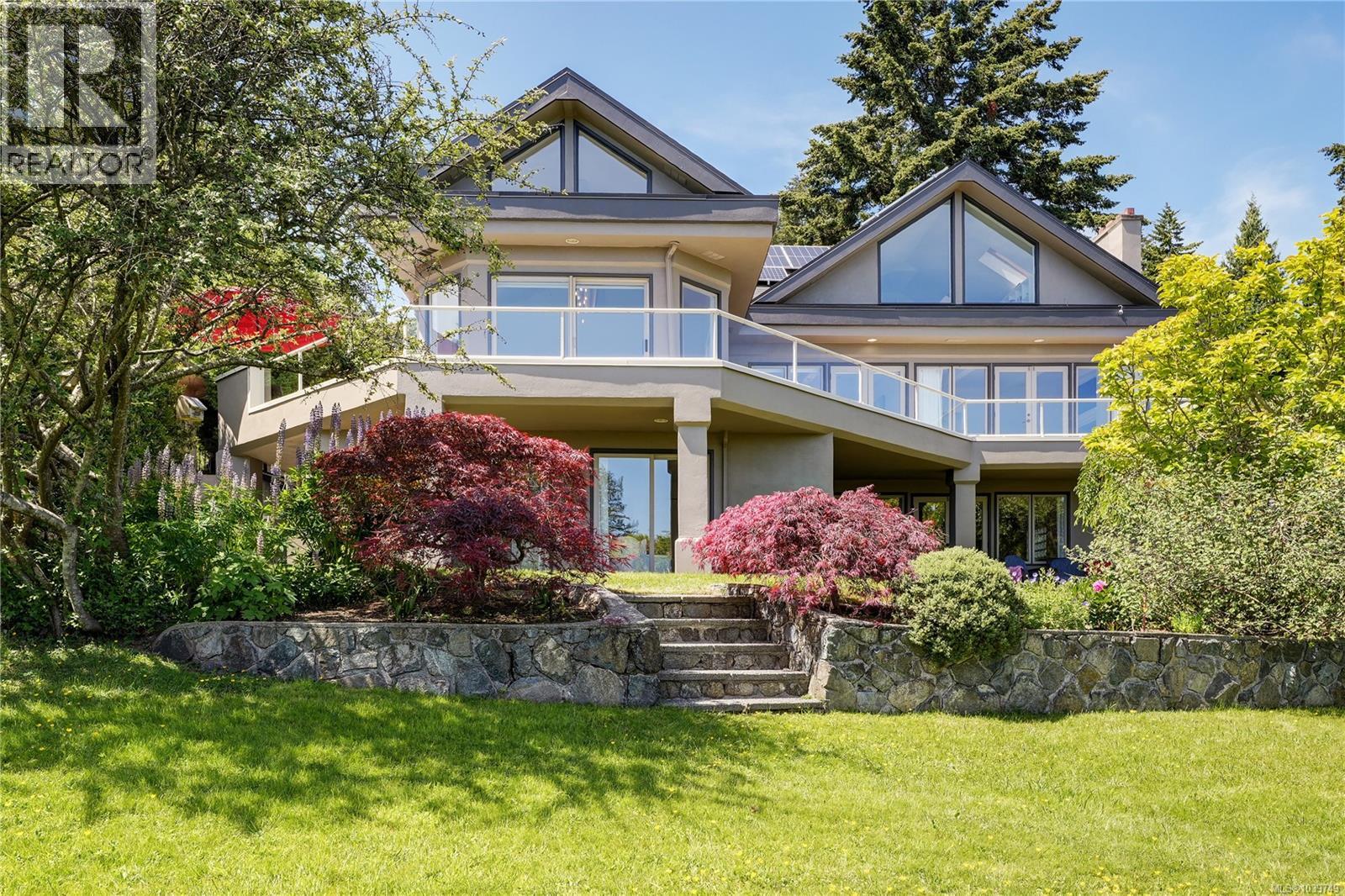 4961 Lochside Dr - 72