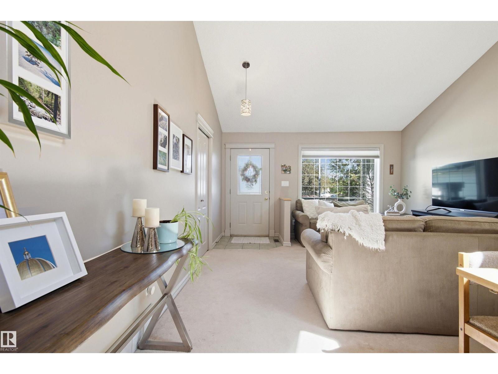 11715 11B AV NW — photo 9