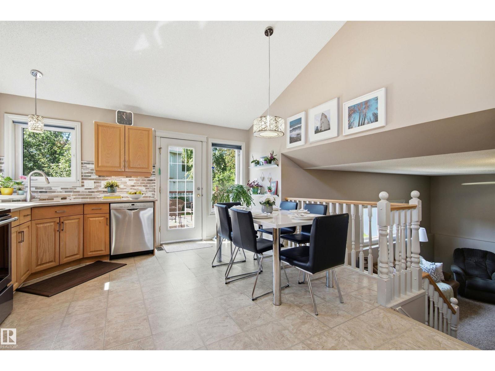 11715 11B AV NW — photo 19