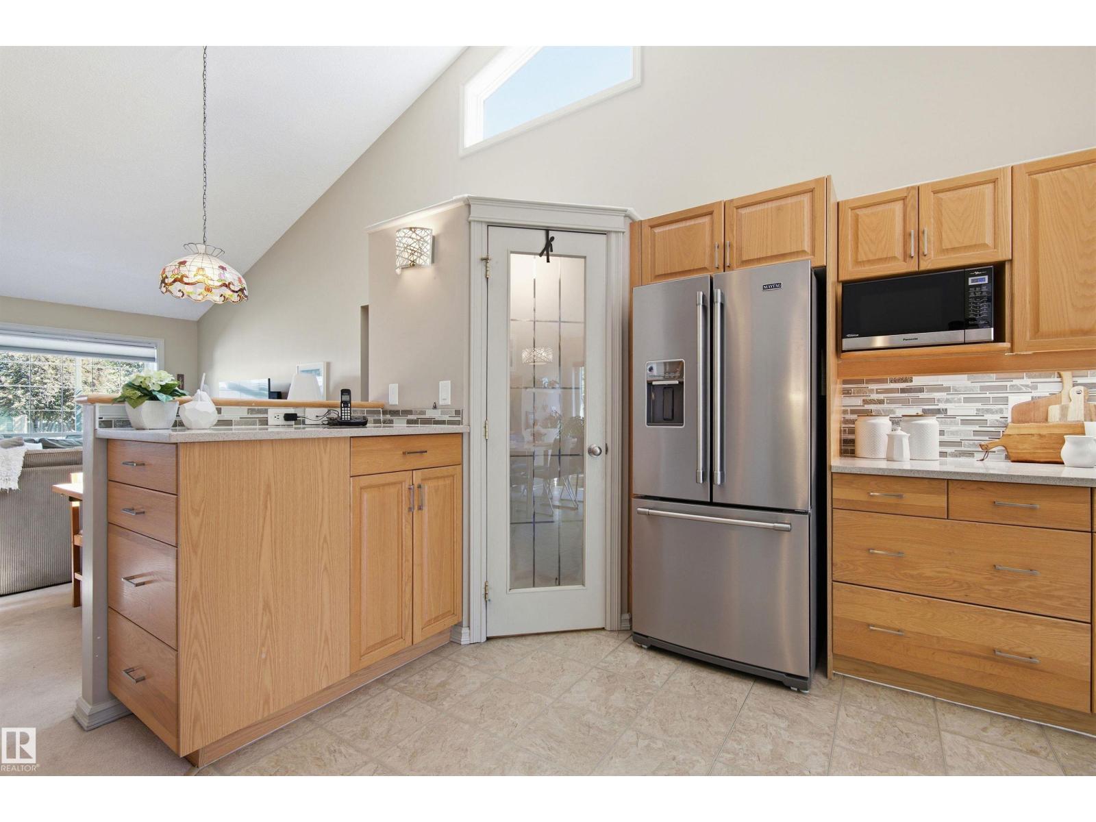 11715 11B AV NW — photo 28