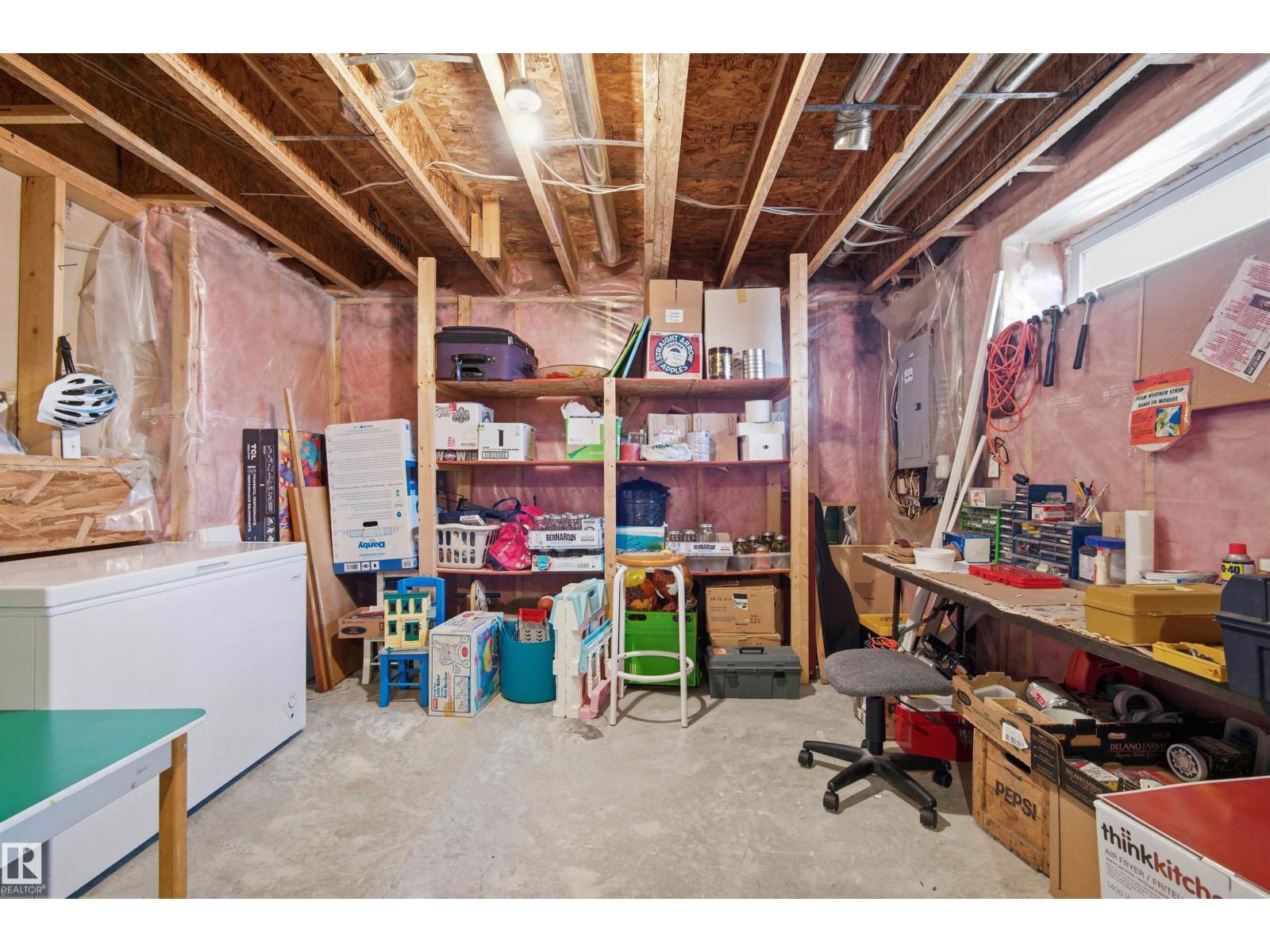 11715 11B AV NW — photo 46