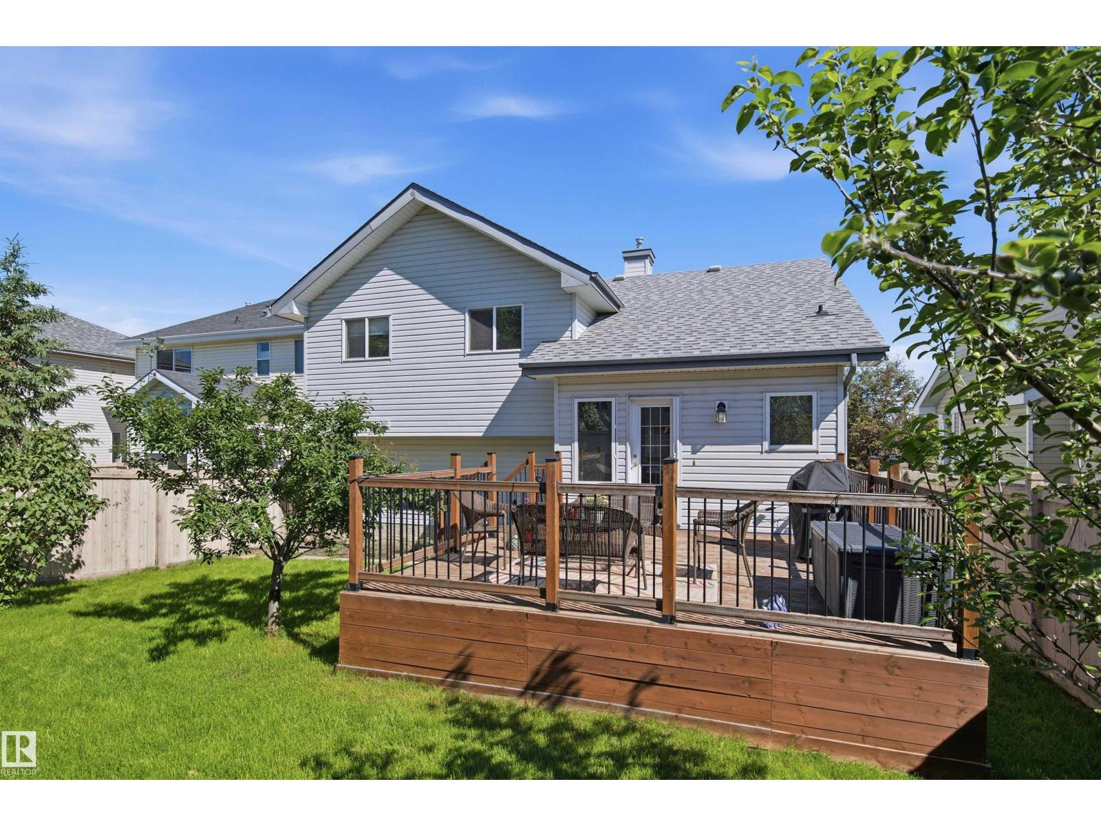 11715 11B AV NW — photo 49