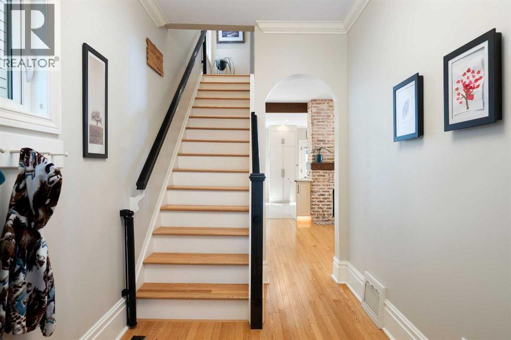 521 10 Avenue NE - photo 4