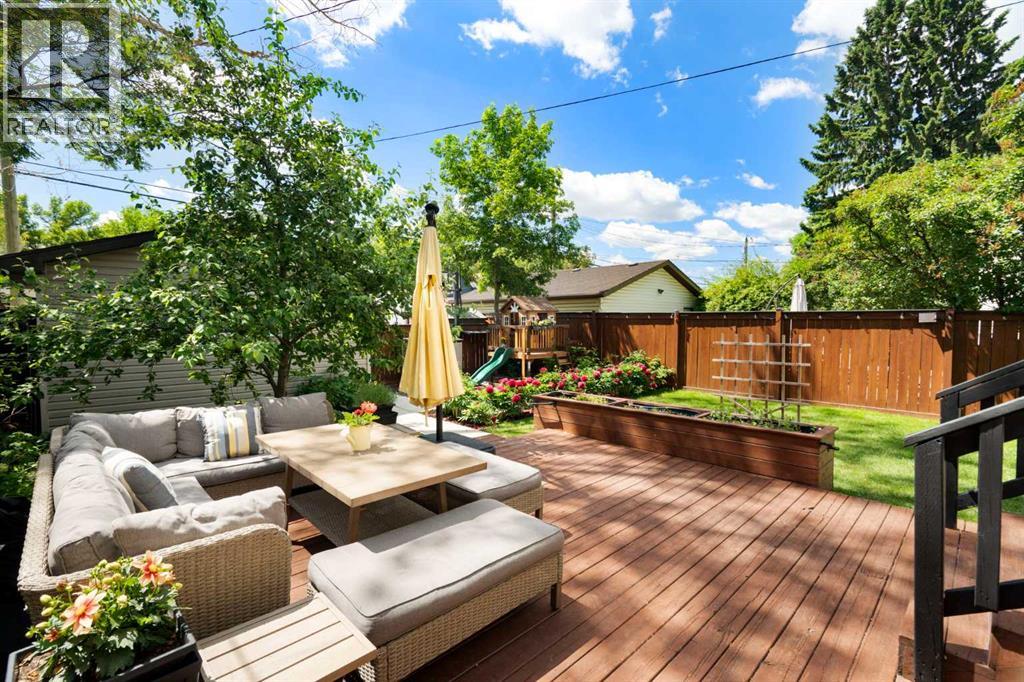 521 10 Avenue NE — photo 26