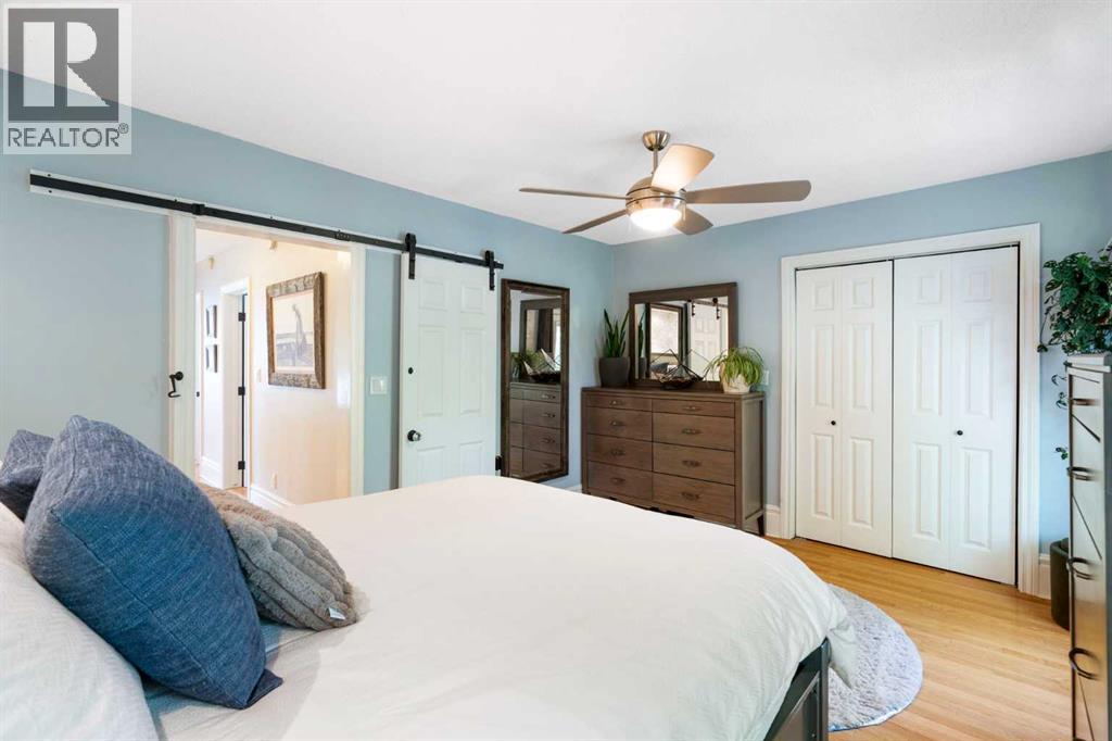 521 10 Avenue NE — photo 20