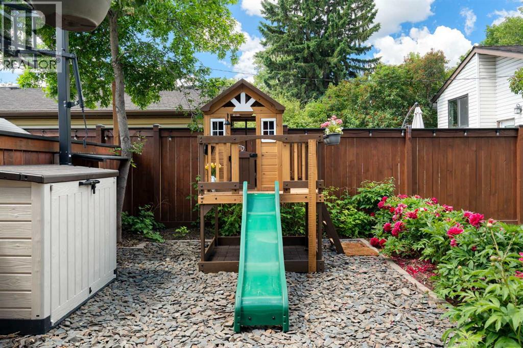 521 10 Avenue NE — photo 30