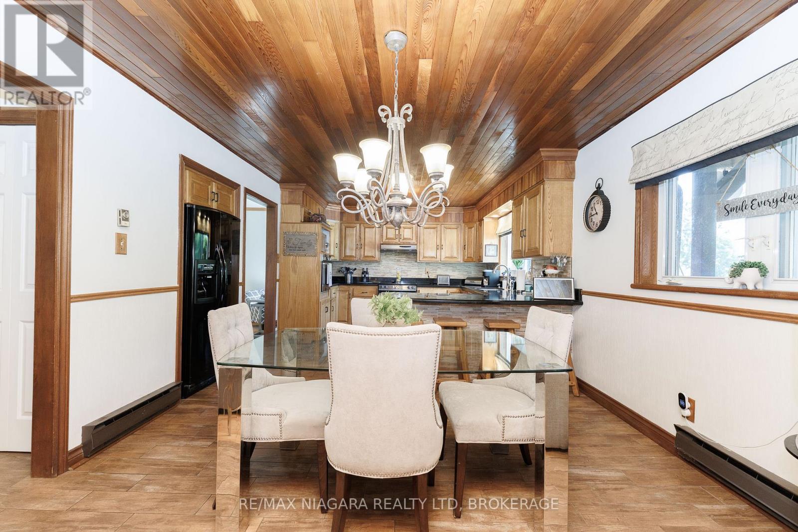 523 HWY 3 - Image 22