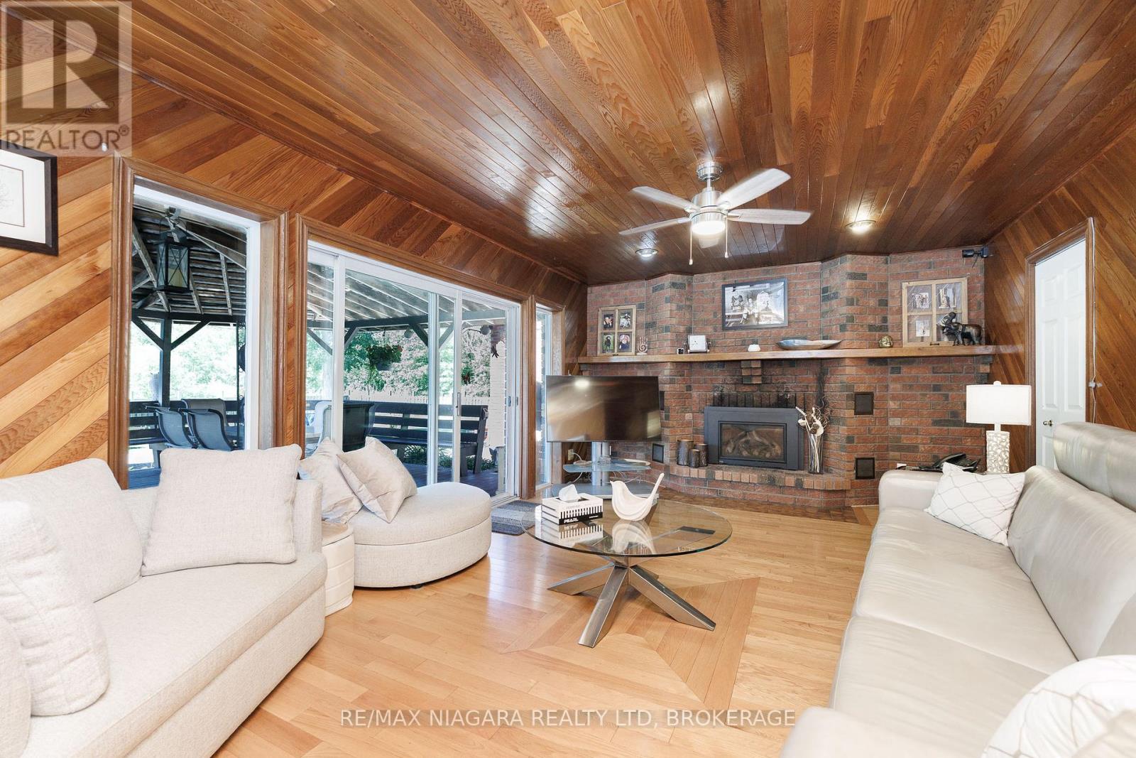 523 HWY 3 - Image 23