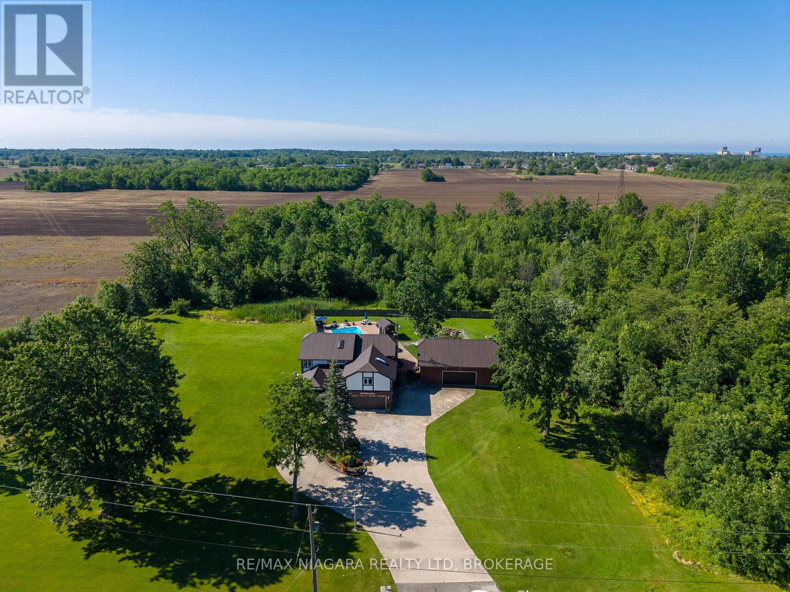 523 HWY 3 - Image 44