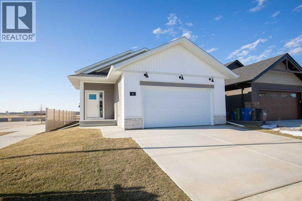 4 Emmett Crescent - 2