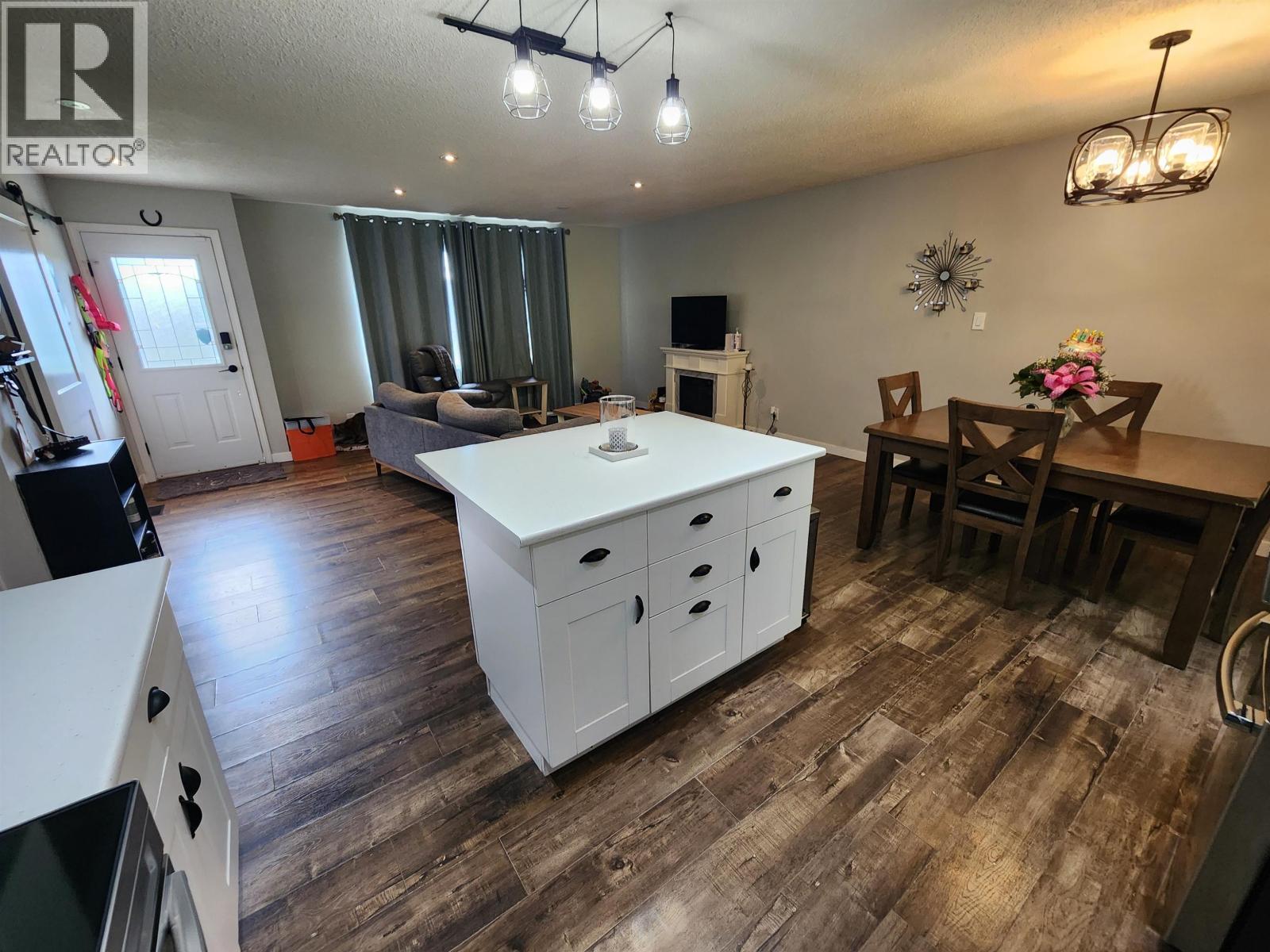 Photo 8 of 23 — 5801 BROCK DRIVE · Prince George, BC