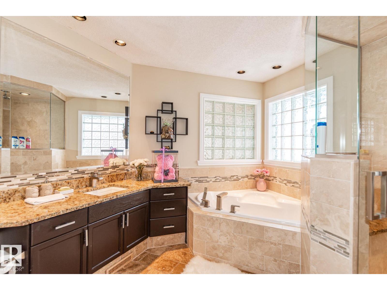 1135 116 ST NW - 27