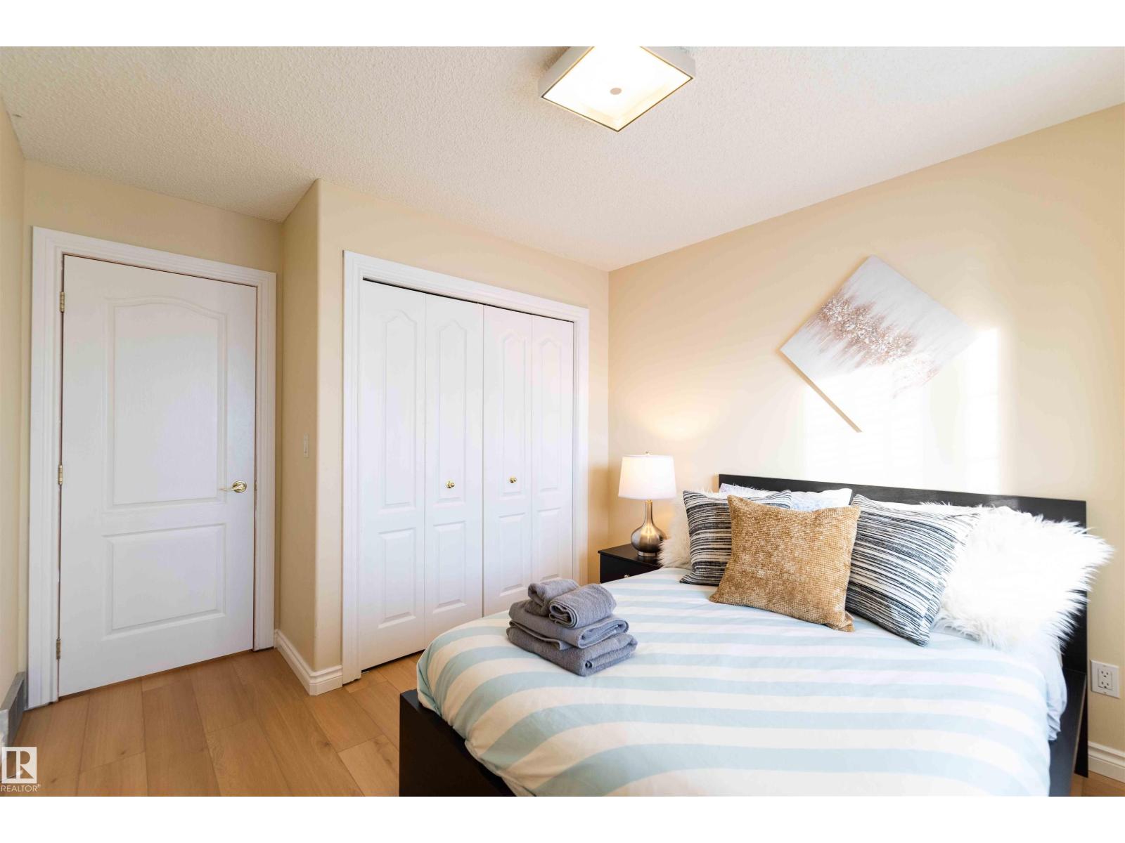 1135 116 ST NW - 47