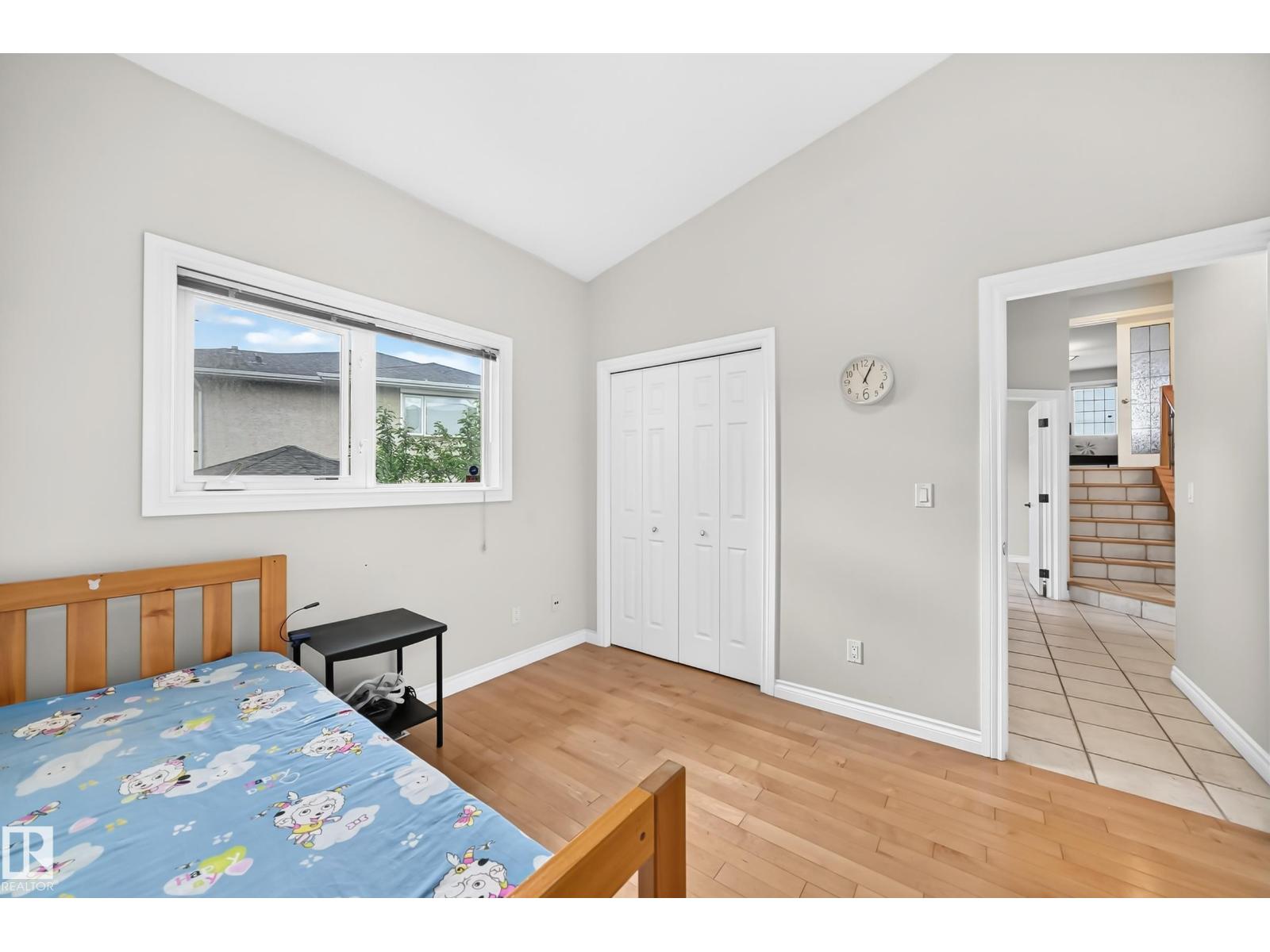 8517 156 AV NW - 18