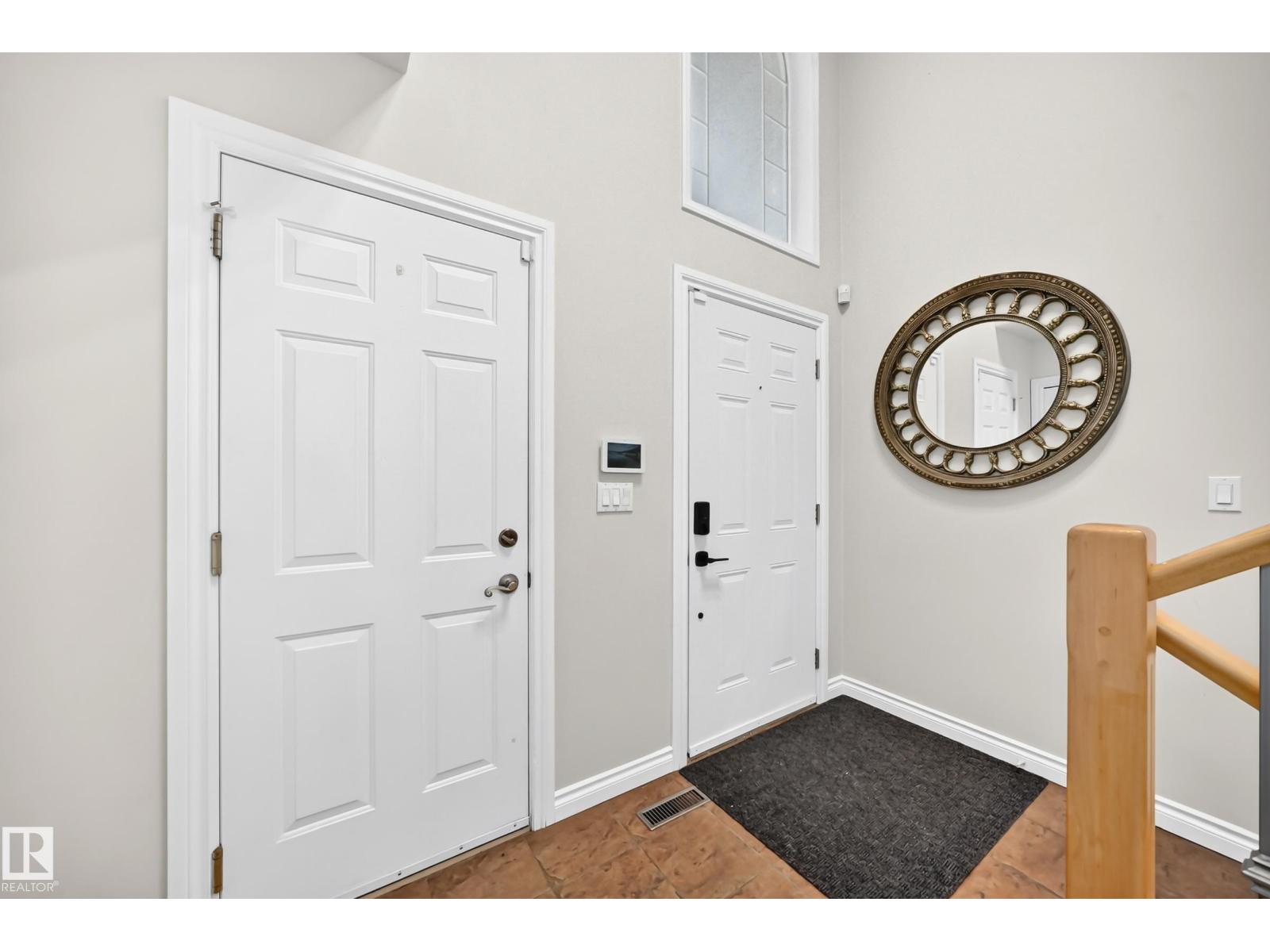 8517 156 AV NW - 2