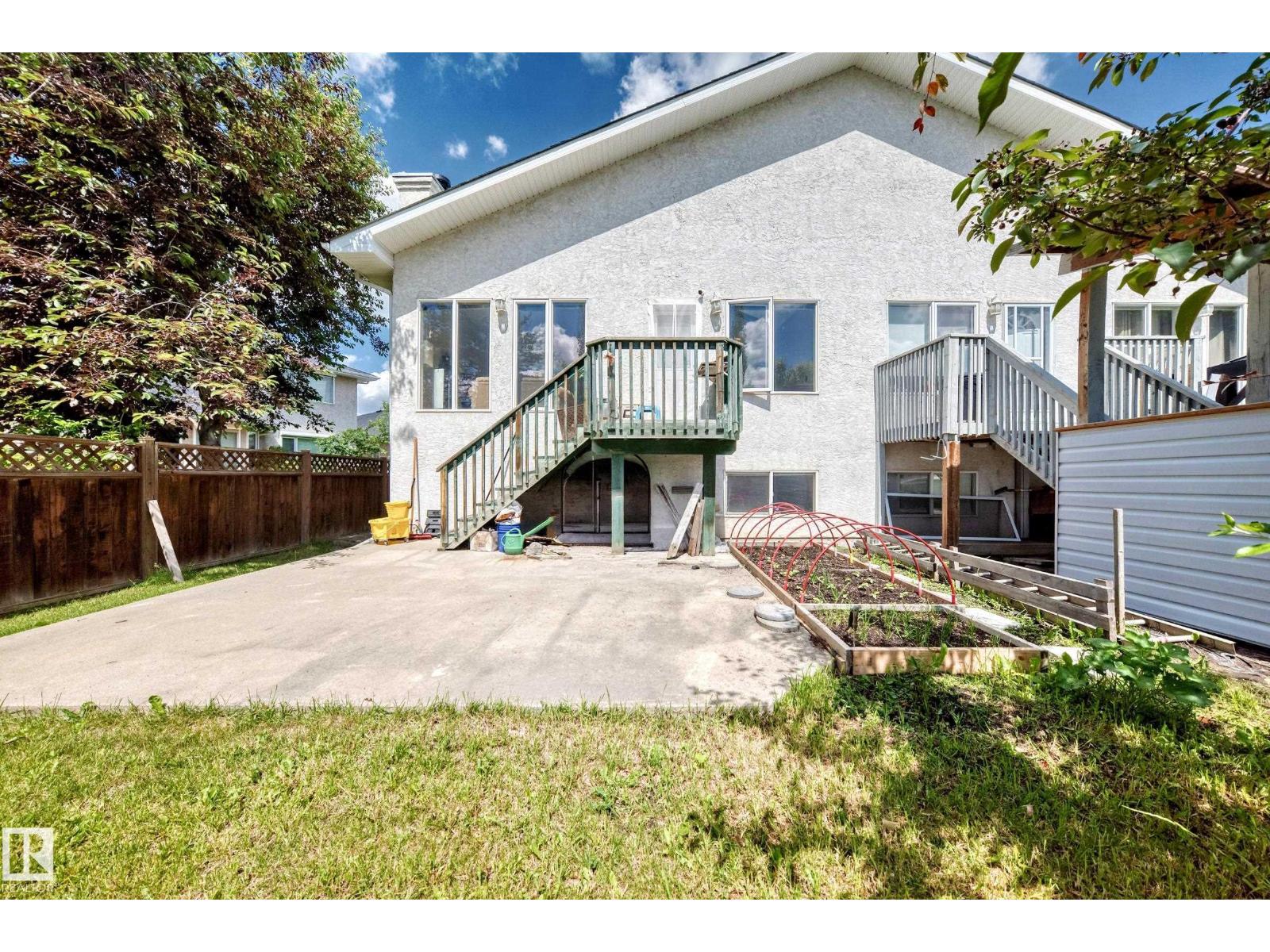 8517 156 AV NW - 33