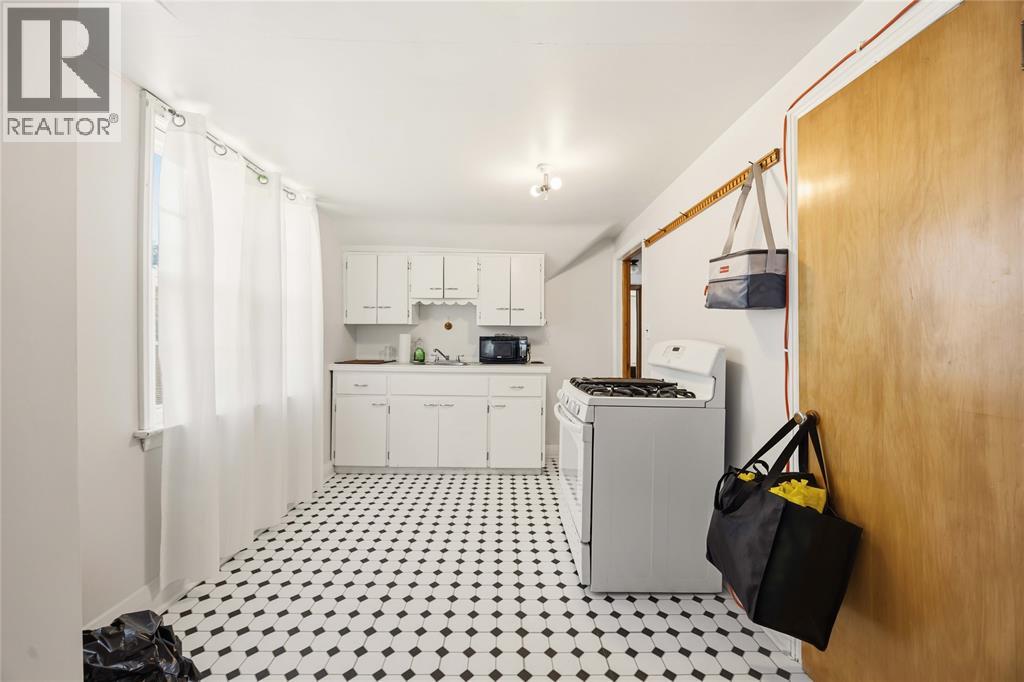 2012 Wayne AVENUE - 12
