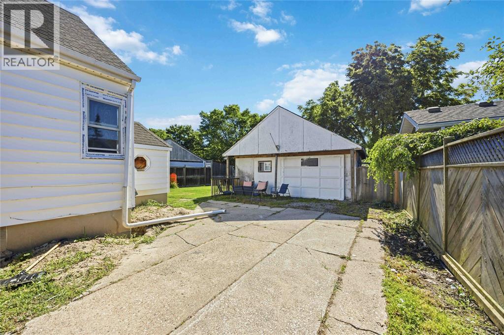 2012 Wayne AVENUE - 16
