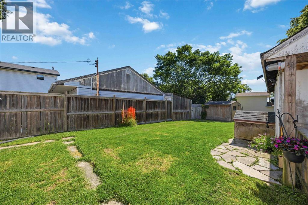 2012 Wayne AVENUE - 18