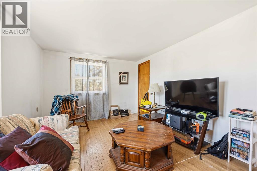 2012 Wayne AVENUE - 5