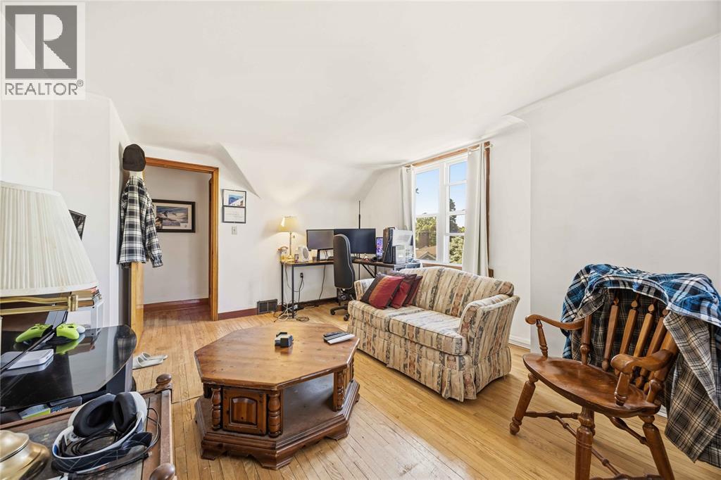 2012 Wayne AVENUE - 7