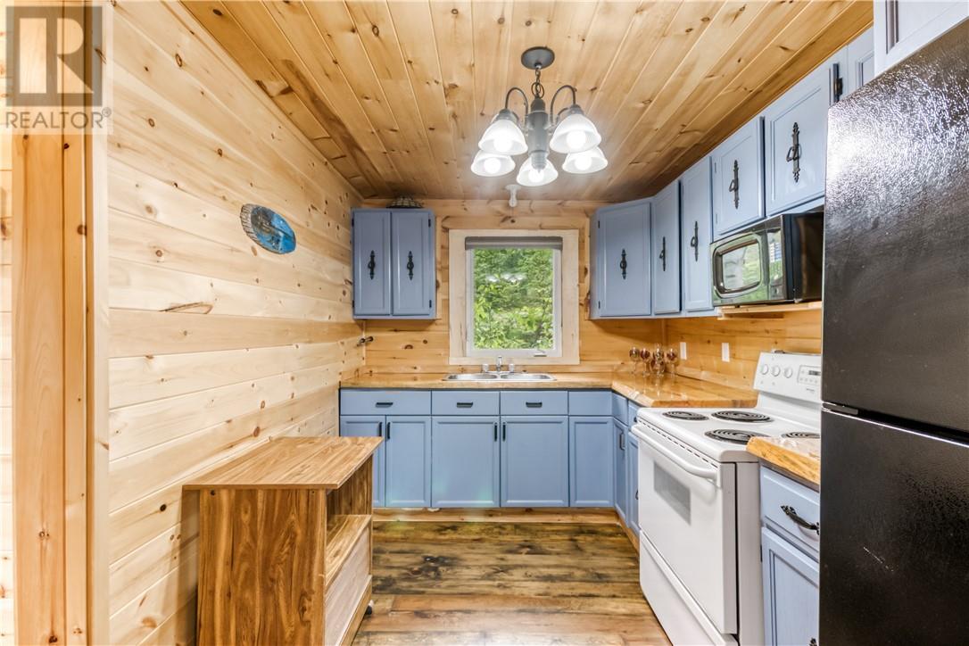 1 Geneva Lake Road - 36