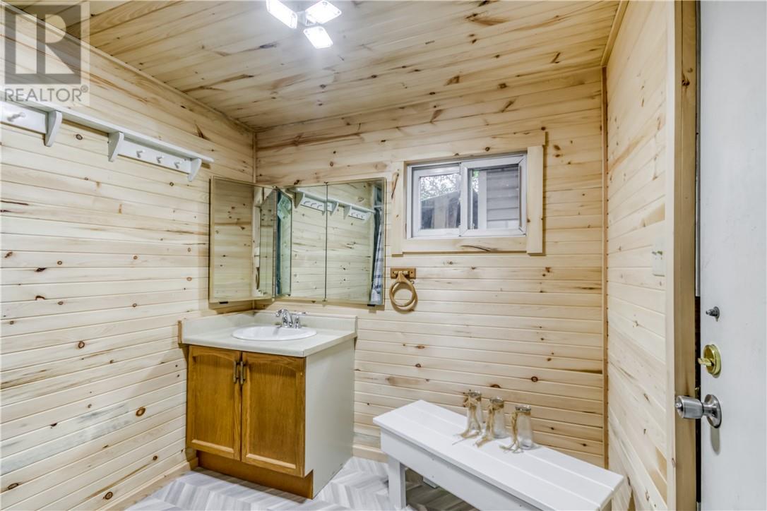 1 Geneva Lake Road - 46