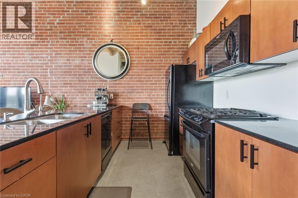 #203 85 SPRUCE Street N - 14