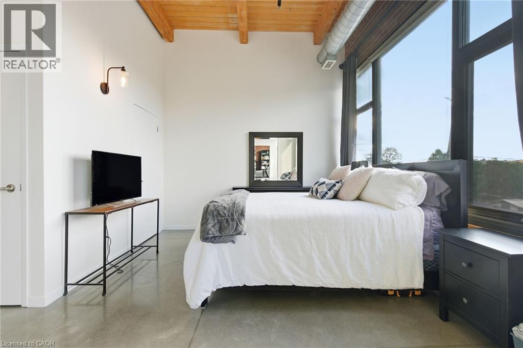 #203 85 SPRUCE Street N - 27