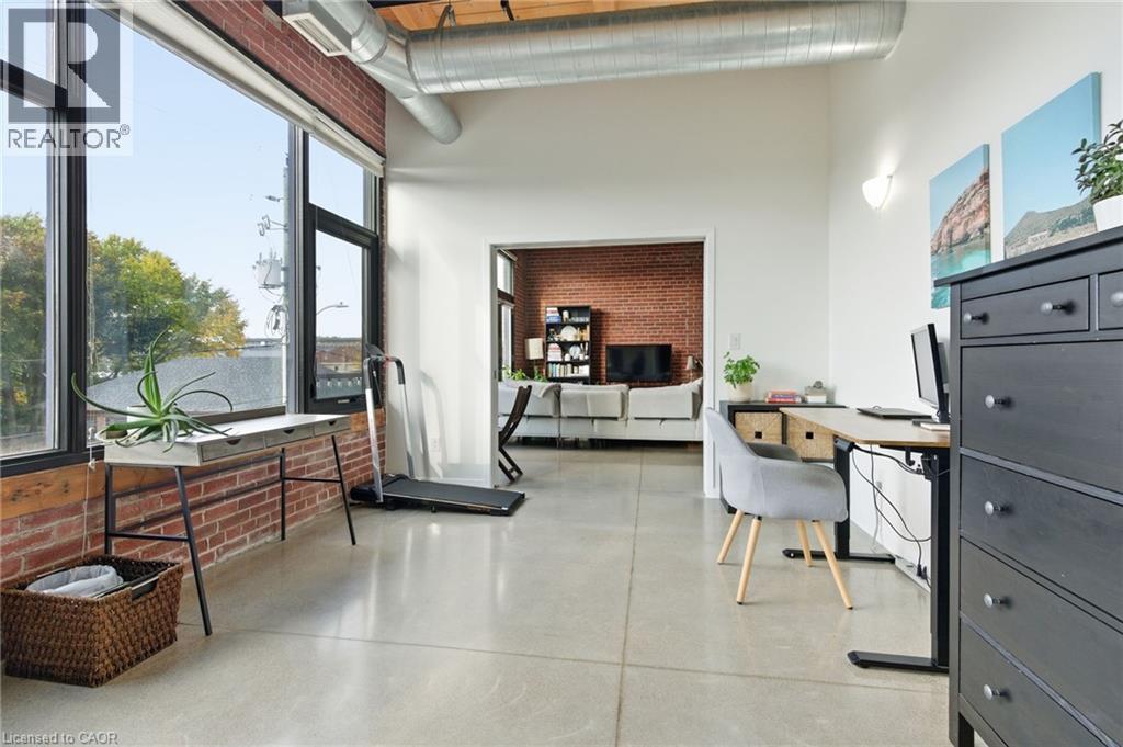 #203 85 SPRUCE Street N - 35
