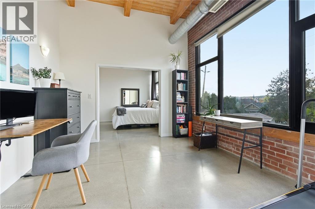 #203 85 SPRUCE Street N - 37