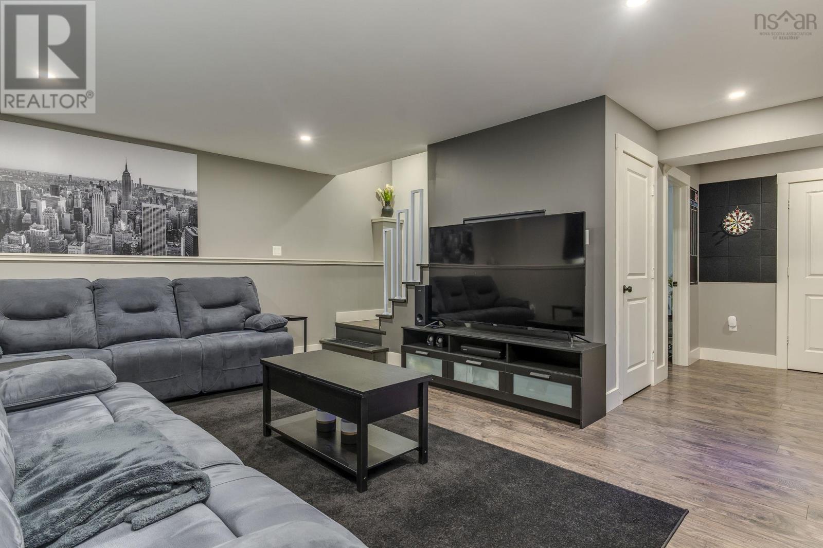 3326 Sackville Drive Drive - 33