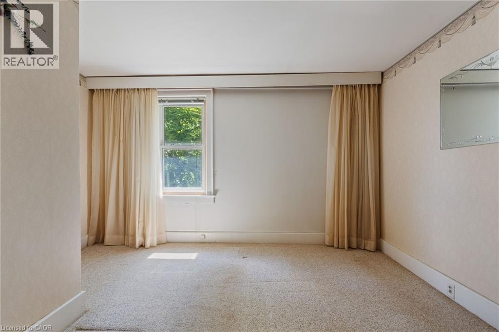 35 BASIL Avenue - 11