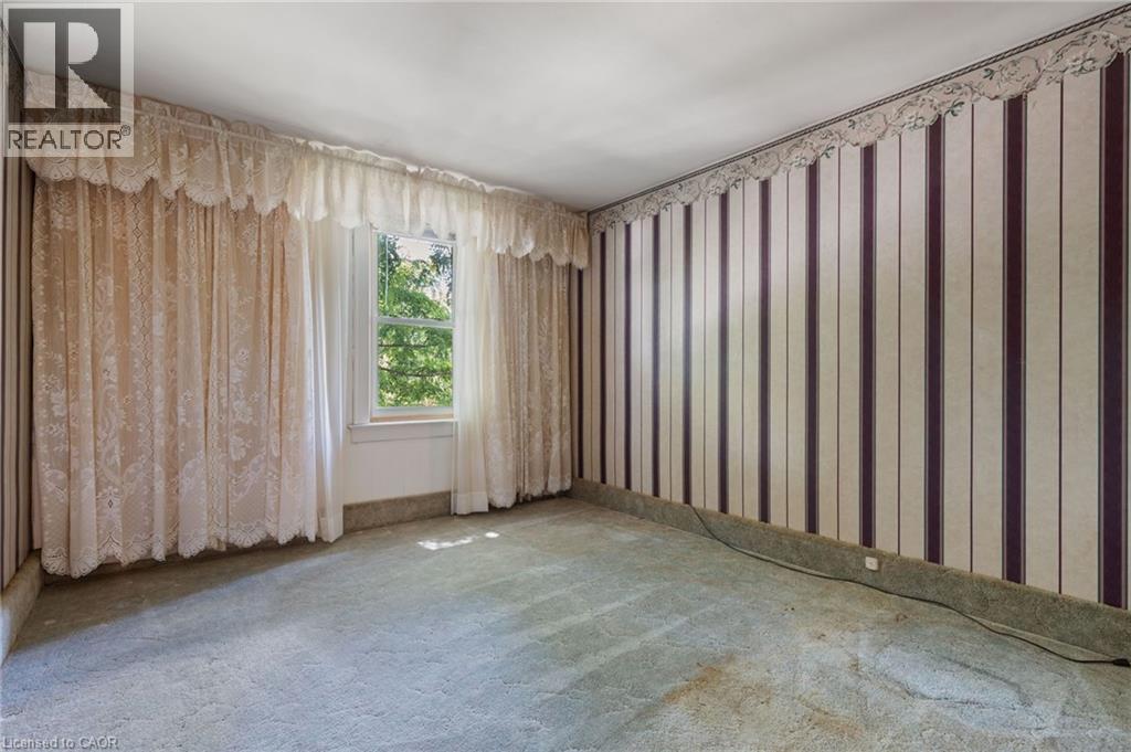 35 BASIL Avenue - 12