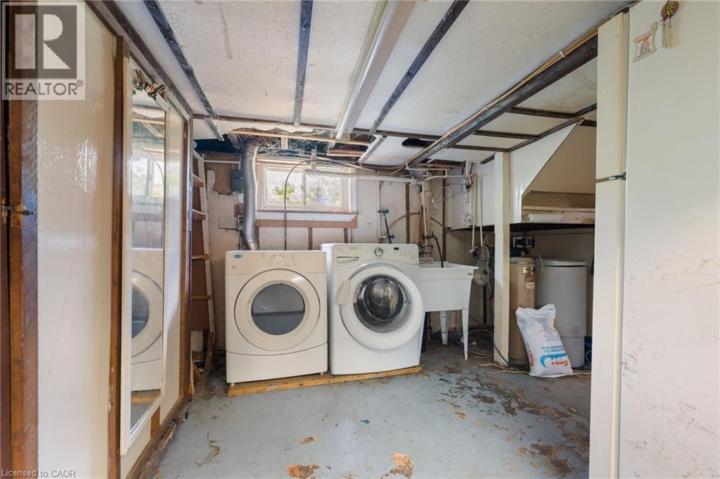 35 BASIL Avenue - 17