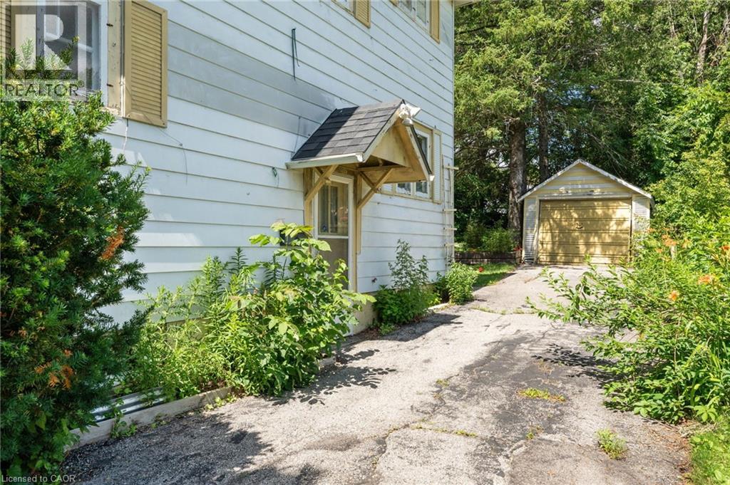 35 BASIL Avenue - 22