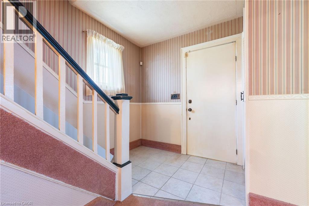 35 BASIL Avenue - 4