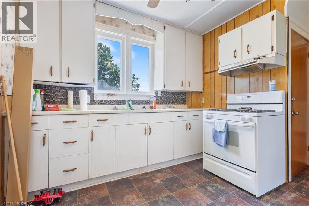 35 BASIL Avenue - 9