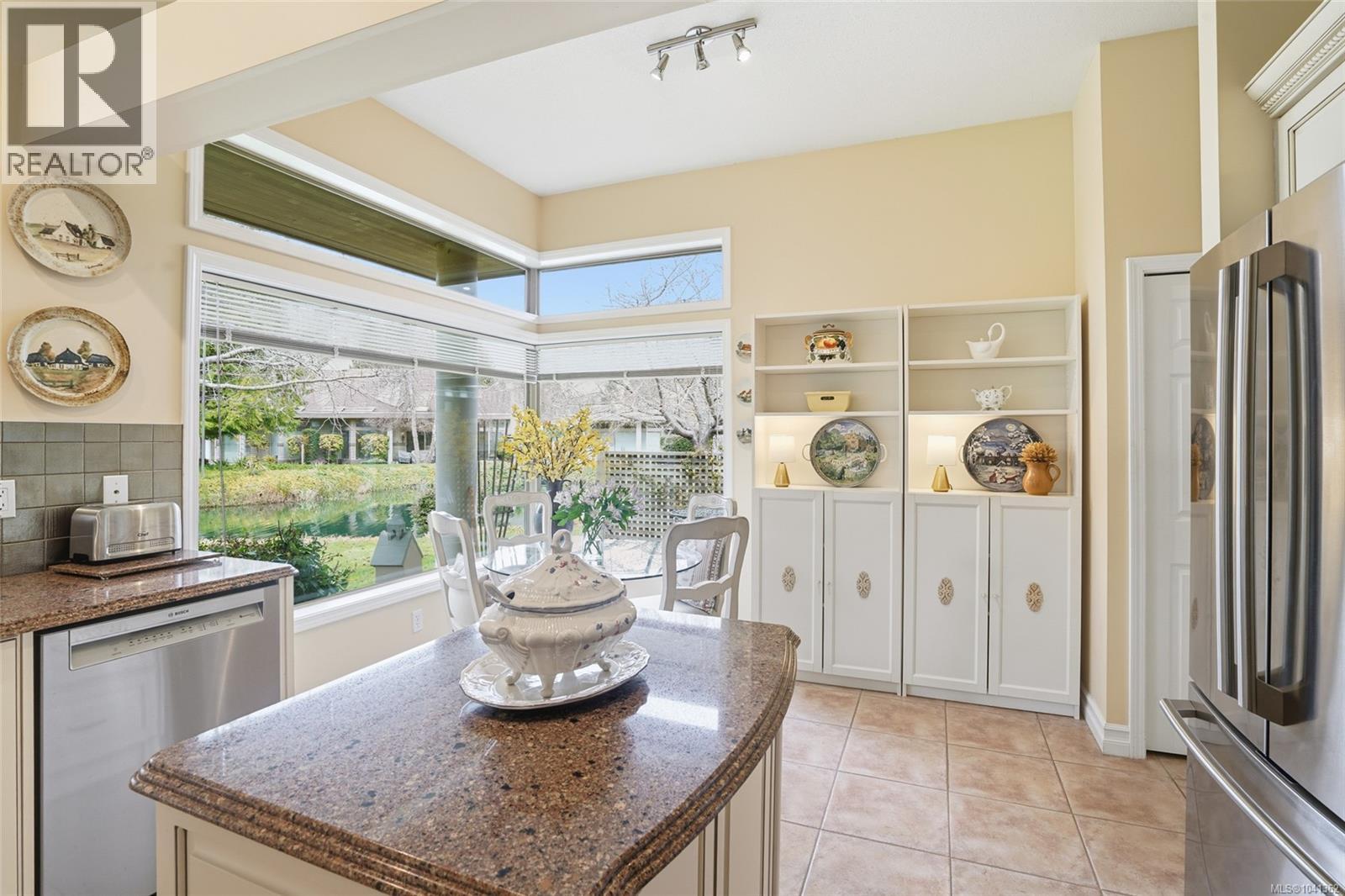 817 Lakes Blvd - 12