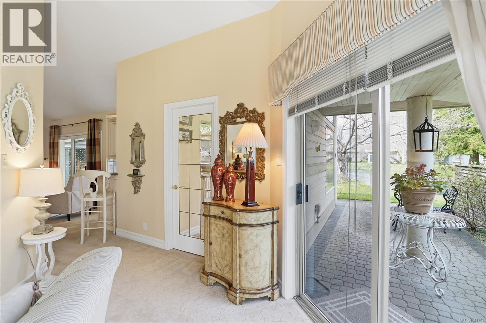 817 Lakes Blvd - 23